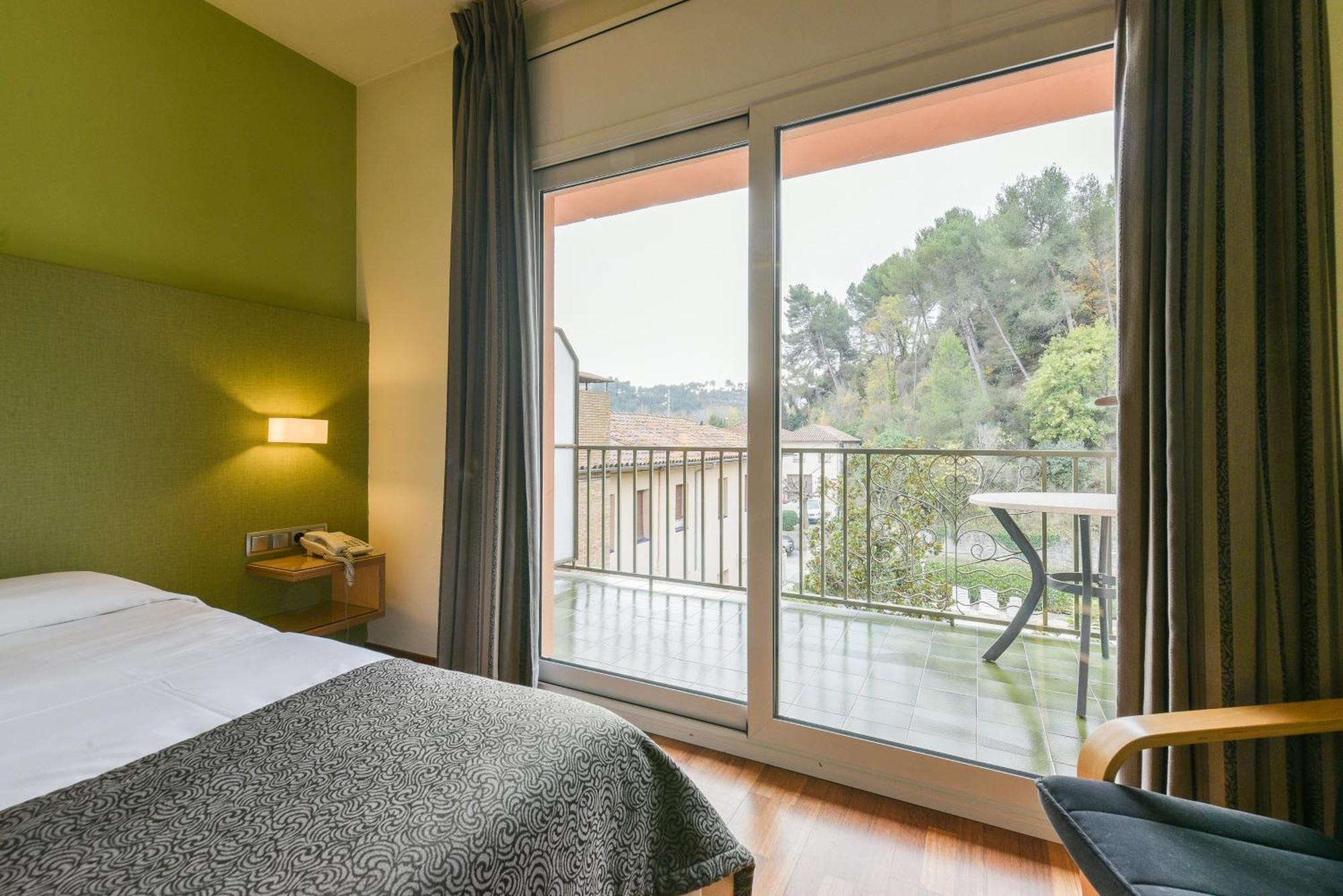 Hotel Robert La Pobla de Claramunt Экстерьер фото