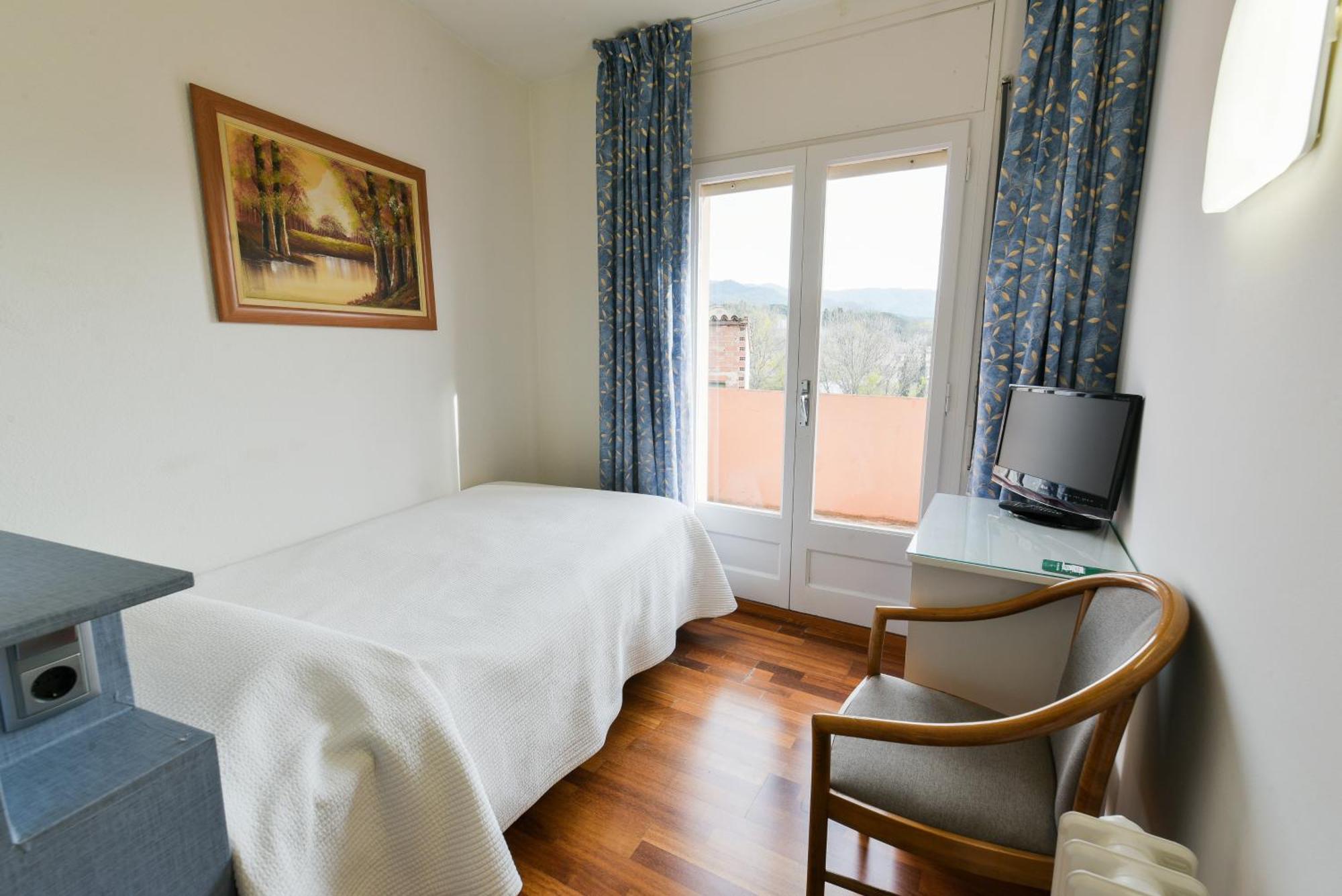 Hotel Robert La Pobla de Claramunt Экстерьер фото